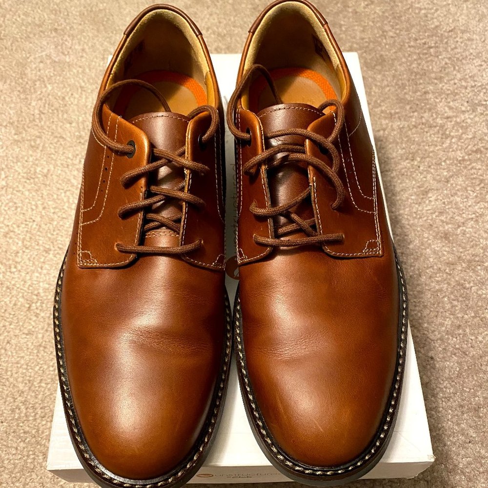 Clarks Unellot Plain Tan Leather size 10M